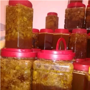 عسل وحشی صخره ای موم و شهد 1کیلویی (عسل فروشی آتابال)