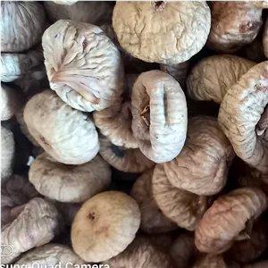 انجیر یک کیلو انجیر عسلی رنگ خرمای متفاوت با تمام انجیر ها خوشمزه وخوش خوراک وشیرین کافی فقط یک بار امتحان کنی 