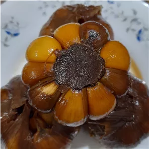 سیر ترشی هفت ساله خونگی درجه یک(1،000)گرم