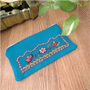 سوغات کرمان پته.(کیف یا جامدادی پته دوزی)جای لوازم سنتی پته دوزی،هدیه مهمان خارجی دست دوز،پته دریا 