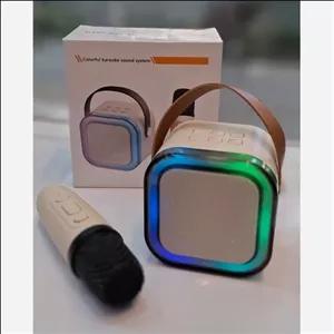 اسپیکر مدل K12 دارای یک میکروفون بی سیم با تغییر صدا