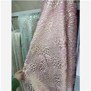 پارچه مخمل طلاکوب رومبلی و روتختی (پس کرایه)