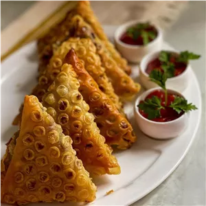 سمبوسه خانگی ترد و خوشمزه- فینگر فود (پس کرایه)