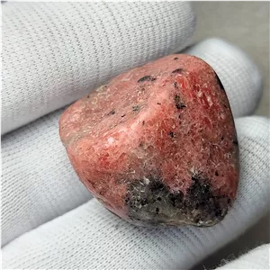 سنگ راف وارداتی رودونیت معدنی و طبیعی تامبل شده 27 گرمی 