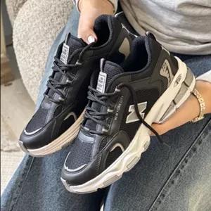 کتانی زنانه طرح نیوبالانس مشکی – کفش اسپرت راحتی روزمره