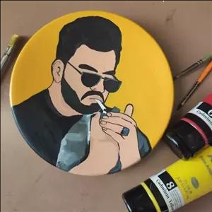 بشقاب دیوار کوب با طراحی چهره ساده شده شما 