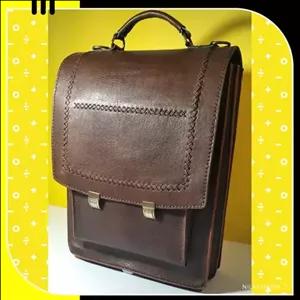 کیف اداری تمام چرم طبیعی کاملا دست دوز چرم گاوی درجه یک در رنگ های قهوه ای و عسلی و مشکی