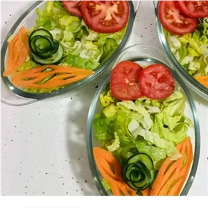 سالاد فصل با خیار گوجه و کاهو و هویج 200گرمی هزینه ارسال پس کرایه