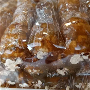 سجوق تمام گردویی با دو طعم شیره انگور و انجیر (1000 گرم)