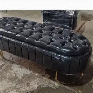 پاف مدل شیاری چستر با روکش چرم بسیار باکیفیت شیک هزینه ارسال به عهده مشتری میباشد