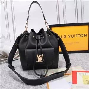 کیف دستی و دوشی لویی ویتون وارداتی کیفیت ( های کوالیتی ) کد M57689 رنگ ( مشکی )