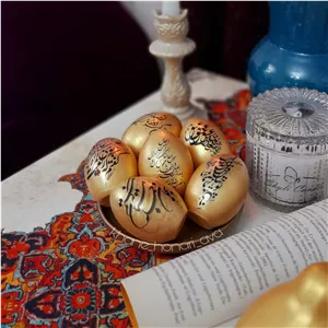 تخم مرغ رنگی طلایی اشعار ناب