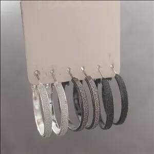 پک 3 جفتی گوشواره حلقه ای درخشان مشکی، طوسی و نقره ای، وارداتی، برند I am