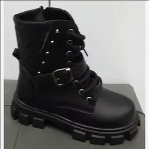 کفش نیم ساق (بوت) مشکی سایز 27 تا30 و 31تا36 نرم و سبک