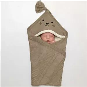 پتو نوزادی بافت خزدار مدل خرگوشی کلاهدار 