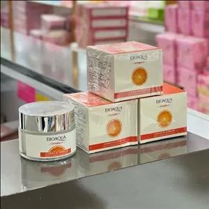 کرم آبرسان ویتامین سی بیواکوا