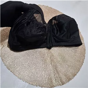 سوتین گلدوزی فقط سایز75