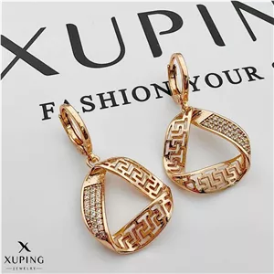 گوشواره زنانه ورساچه مثلثی برند ژوپینگ کد 2920