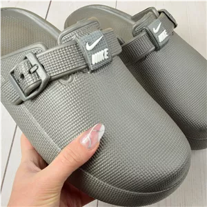 دمپایی حمام مدل جلو بسته UGG GRY.1993