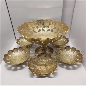 ست 7 پارچه کاسه و پیاله برنجی هندی مدل مشبک میوه خوری برنجی مناسب استفاده و قابل شستشو ظروف برنجی ظروف برنز ظروف پذیرایی
