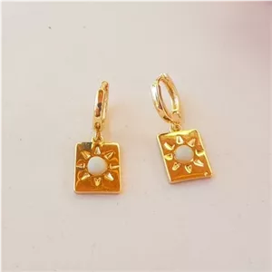  گوشواره طرح خورشید  با قفل کلیپ فرانسوی رنگ ثابت  و بدون حساسیت