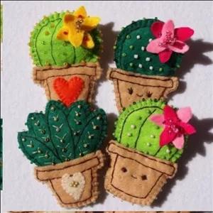 مگنت نمدی دست ساز  طرح کاکتوس پک 4 عددی