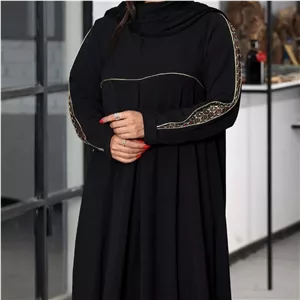 مانتو عبایی مشکی مجلسی الیزه دارای زیپ در جلوی عبا مخصوص بارداری