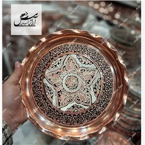 سینی چایی مسی گلبرگ نقره کوب تراش طرح گل برجسته رزگل گرد ( قطر 27 ) سایز یک الماس تراش