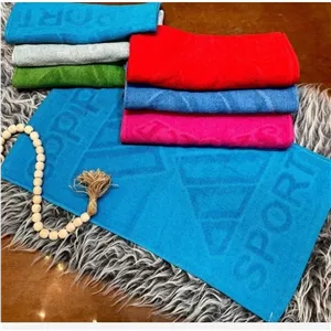 حوله دست و صورت طرح آدیداس اسپرت سایز 33 در 60 سانت پارچه اش حوله ای هست مثل دستمال خرگوشی ها نرم نیست 