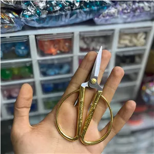 قیچی جواهر دوزی
