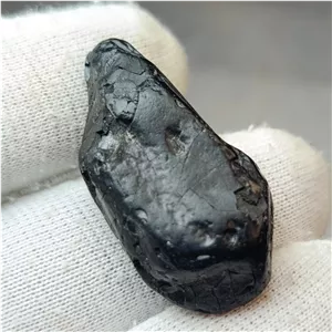 سنگ راف شبق یا شوه کهربای سیاه 150 میلیون ساله کاملا طبیعی وزن  21 قیراط