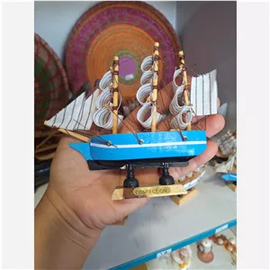 کشتی بادبان دار چوبی 