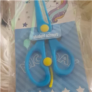 قیچی رنگ آبی و سبز 