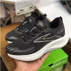 کتونی ورزشی بروکس مدل Brooks - سبک، تنفسی، بادوام، مناسب دویدن و باشگاه
