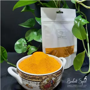 زردچوبه وزن خالص 500 گرم بسته بندی شده داخل پاکت با لیبل چاپی 