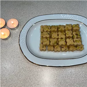 شیرینی نخودچی با طعم هل تازه (پس کرایه)