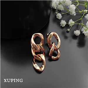 گوشواره کارتیر از برند ژوپینگ با رنگ ثابت و ضد خساسیت