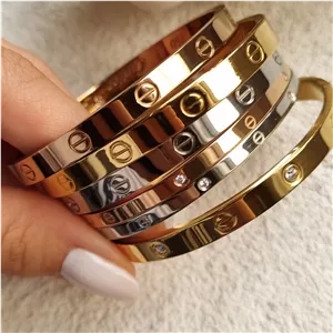 بنگل زنانه کارتیه لاو