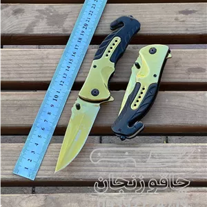 چاقو بوکر F90 طلایی دارای ضربه زن تناب بر گیره کمری