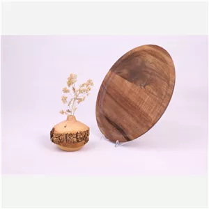 بشقاب و سینی چوبی از جنس چوب گردو سایز 25 سانتی متر