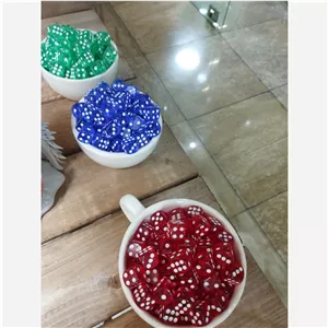 تاس شش عددی با کیفیت عالی و براق