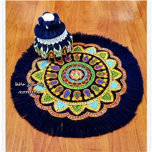 رومیزی گرد پته دوزی 
