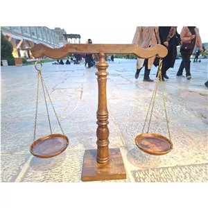 ترازو عدالت فرشته عدالت