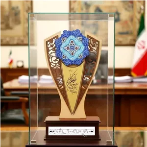 تندیس میناکاری 