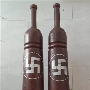 میل باستانی وزن جفت باهم 8کیلو جنس چوب بسیار سفت ومحکم زبان گنجشک.طرح گردونه خورشید(نماد خوش شانسی)(پس کرایه)