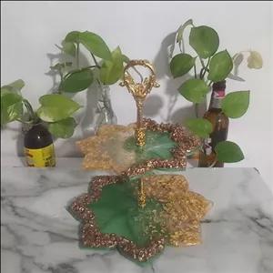 شیرینی خوری رزینی کار شده با ورق طلا و رنگ سبز  