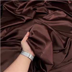پارچه سوپر ساتن ال ایکسLX گرم بالا جنس اصل شکلاتی قهوه ای تیره عرض 150