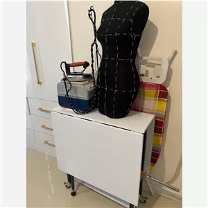 میز برش خیاطی تاشو ابعاد 100 در 150 سانتی متر با پایه فلزی