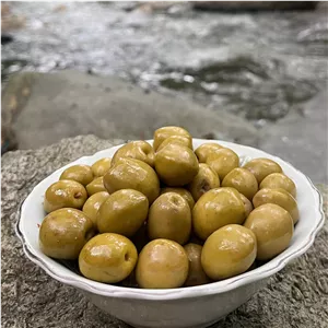 زیتون با هسته (2کیلویی)