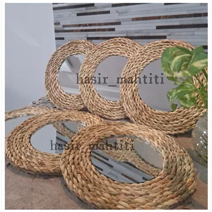 آینه حصیری 